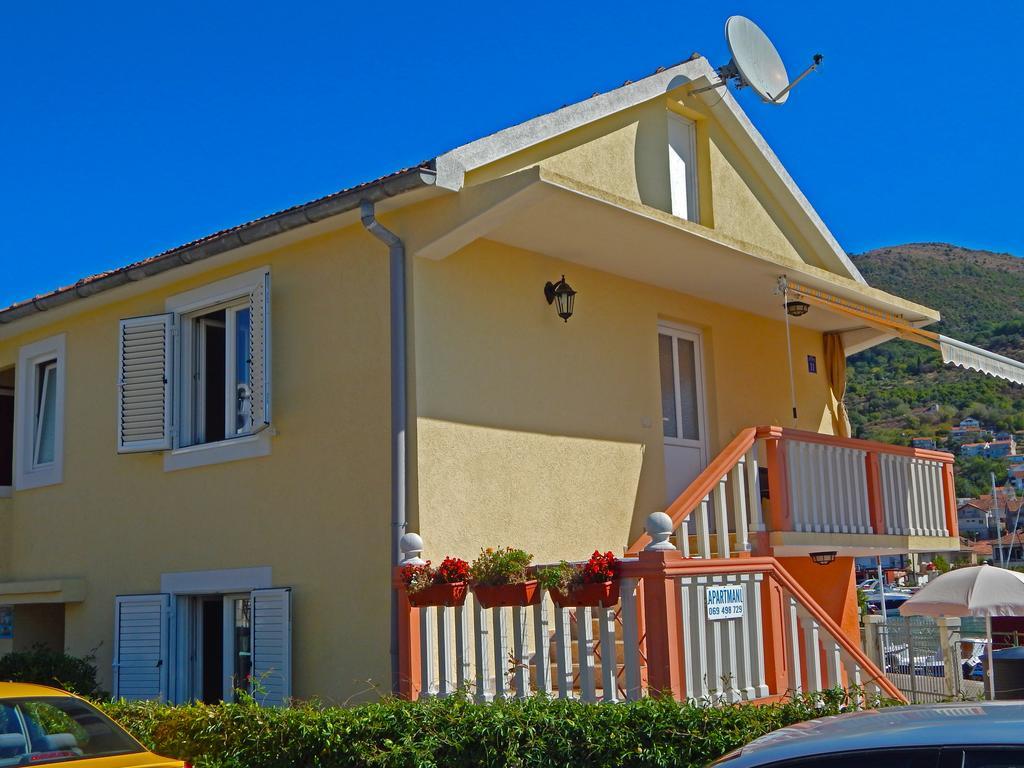 Apartmani Sindik Tivat Exterior foto